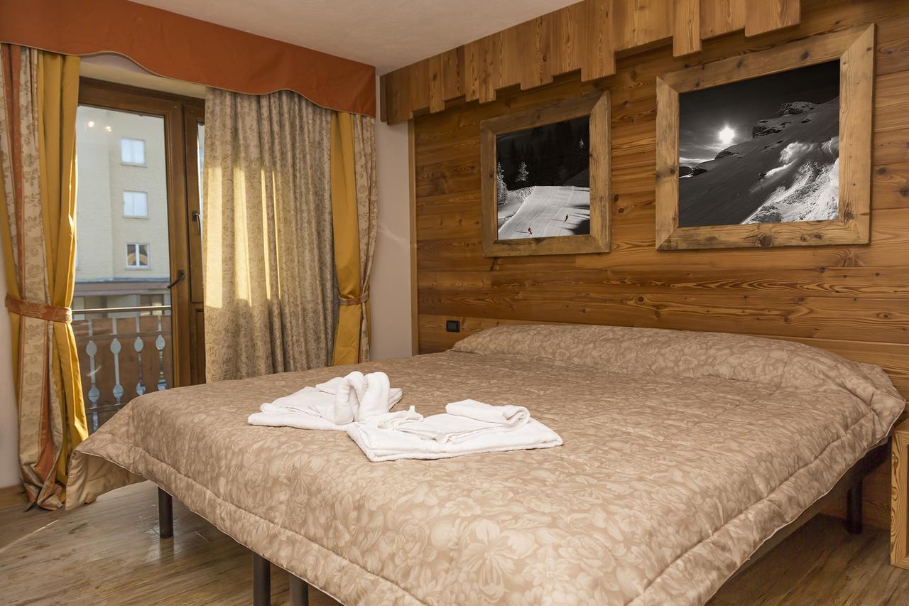 Hotel Clotes Oulx Eksteriør billede