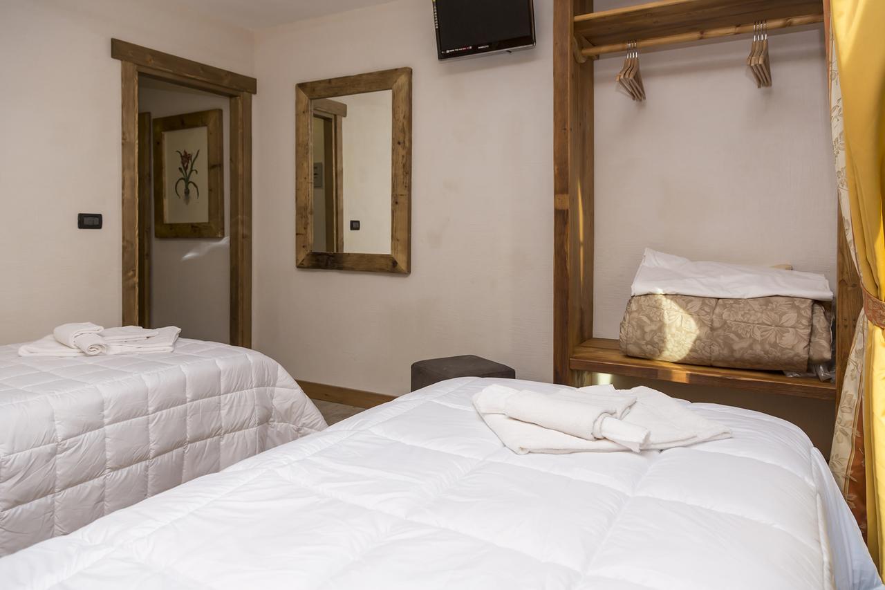 Hotel Clotes Oulx Eksteriør billede