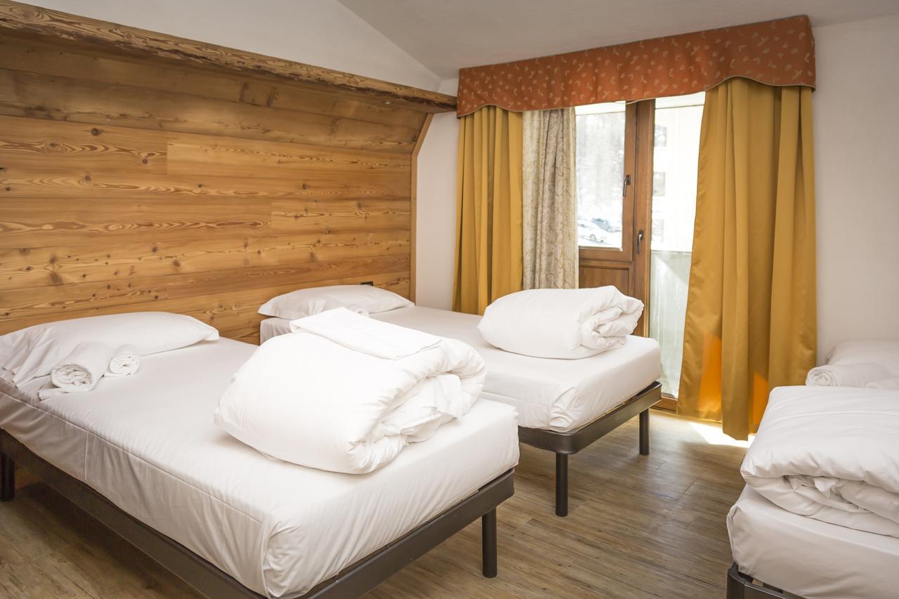 Hotel Clotes Oulx Eksteriør billede